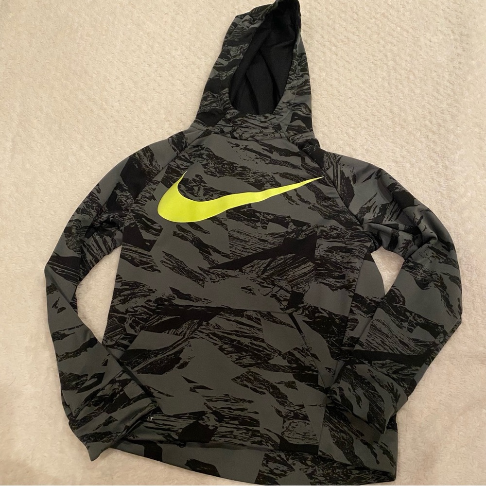 Nike Dri fit hoodie size M